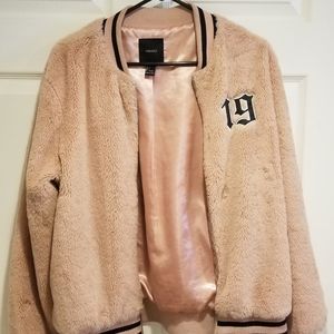 Stylish pink Fussy bomber Jacket.